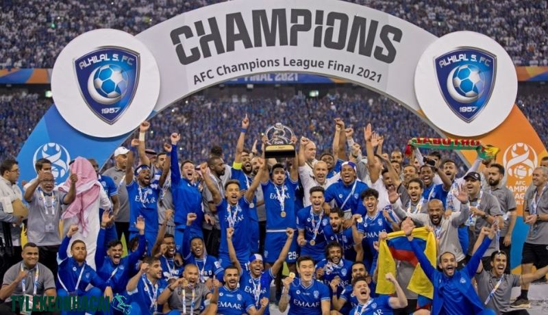 Đông Á và Tây Á: cuộc cạnh tranh định hình lịch sử giải đấu