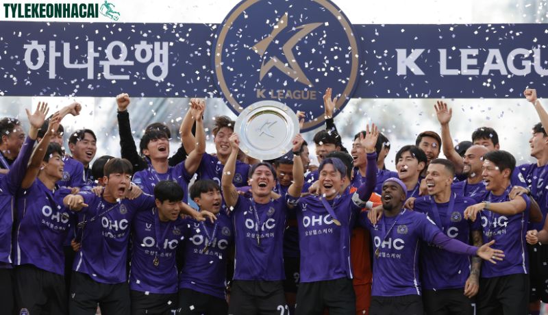 Bóng đá Hàn Quốc và triết lý “tập thể lớn hơn ngôi sao”